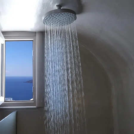 Olea Cave House *