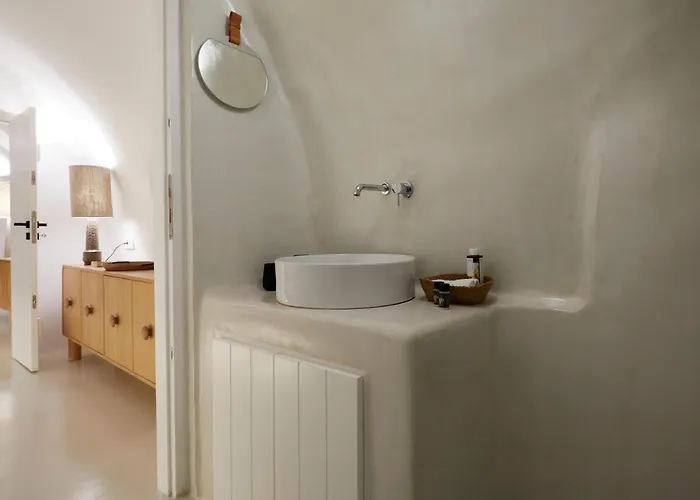 Olea Cave House Villa *