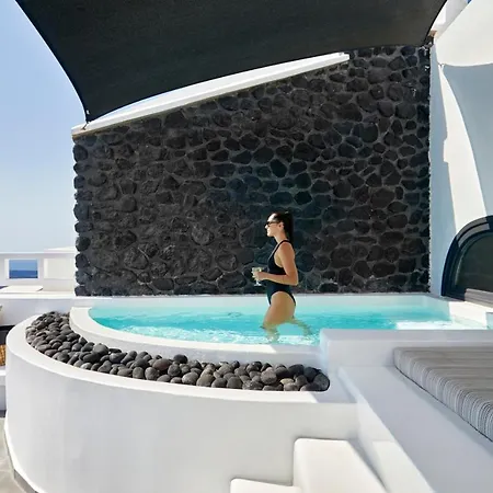 Olea Cave House *