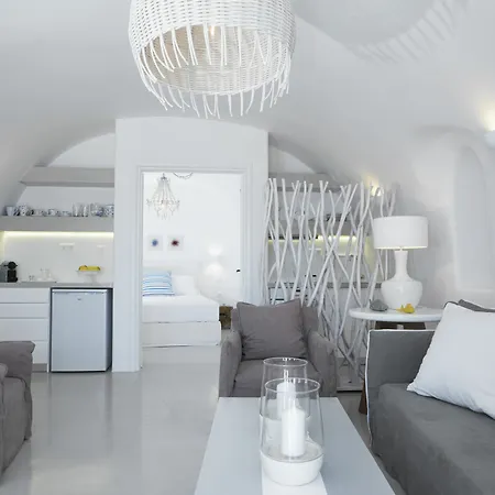 Olea Cave House *